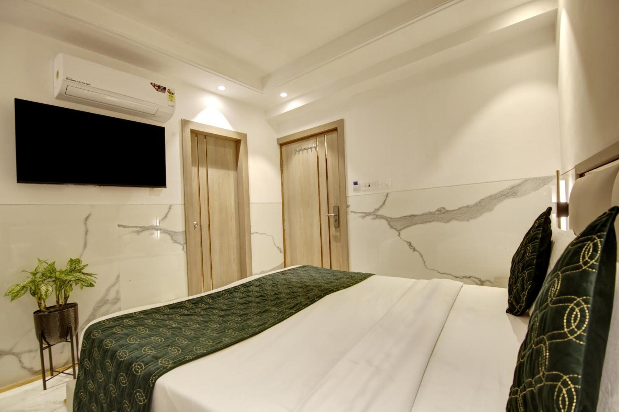 Hotel Transit International- Aerocity Delhi Airport นิวเดลี ภายนอก รูปภาพ