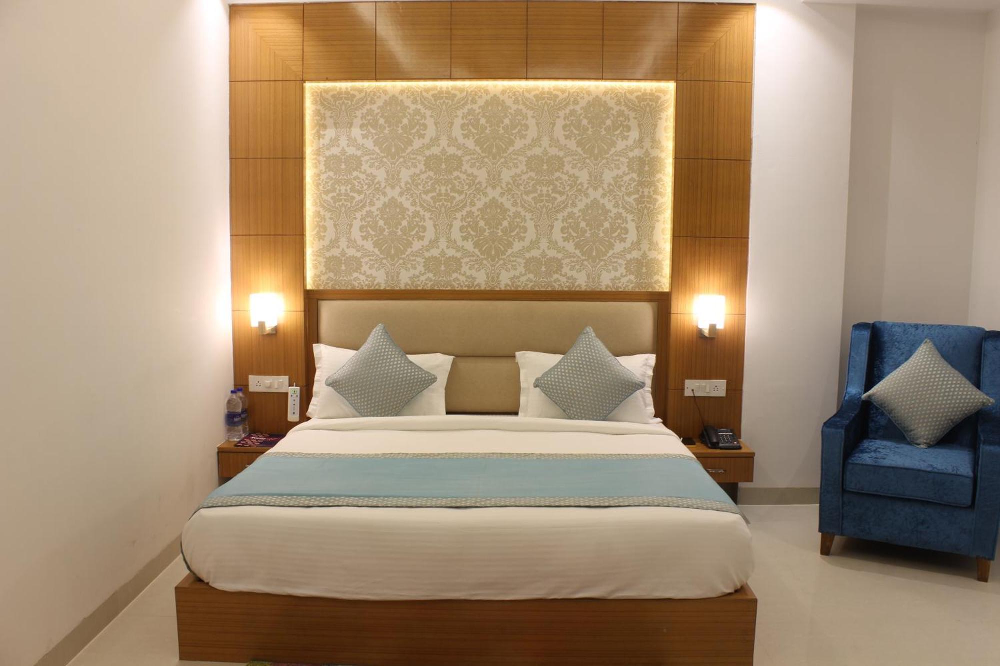 Hotel Transit International- Aerocity Delhi Airport นิวเดลี ภายนอก รูปภาพ