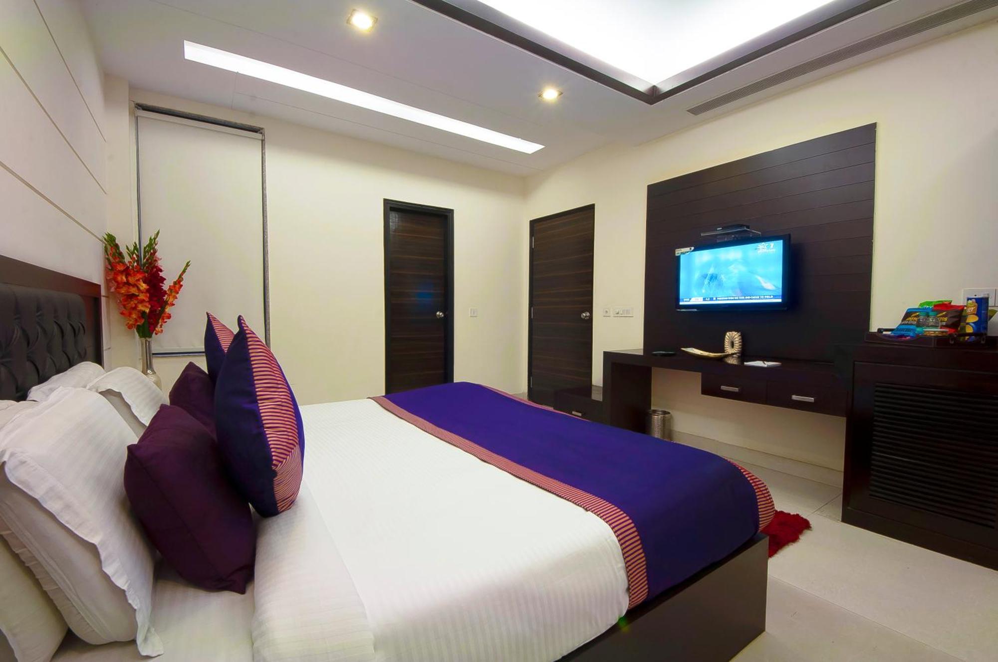 Hotel Transit International- Aerocity Delhi Airport นิวเดลี ภายนอก รูปภาพ