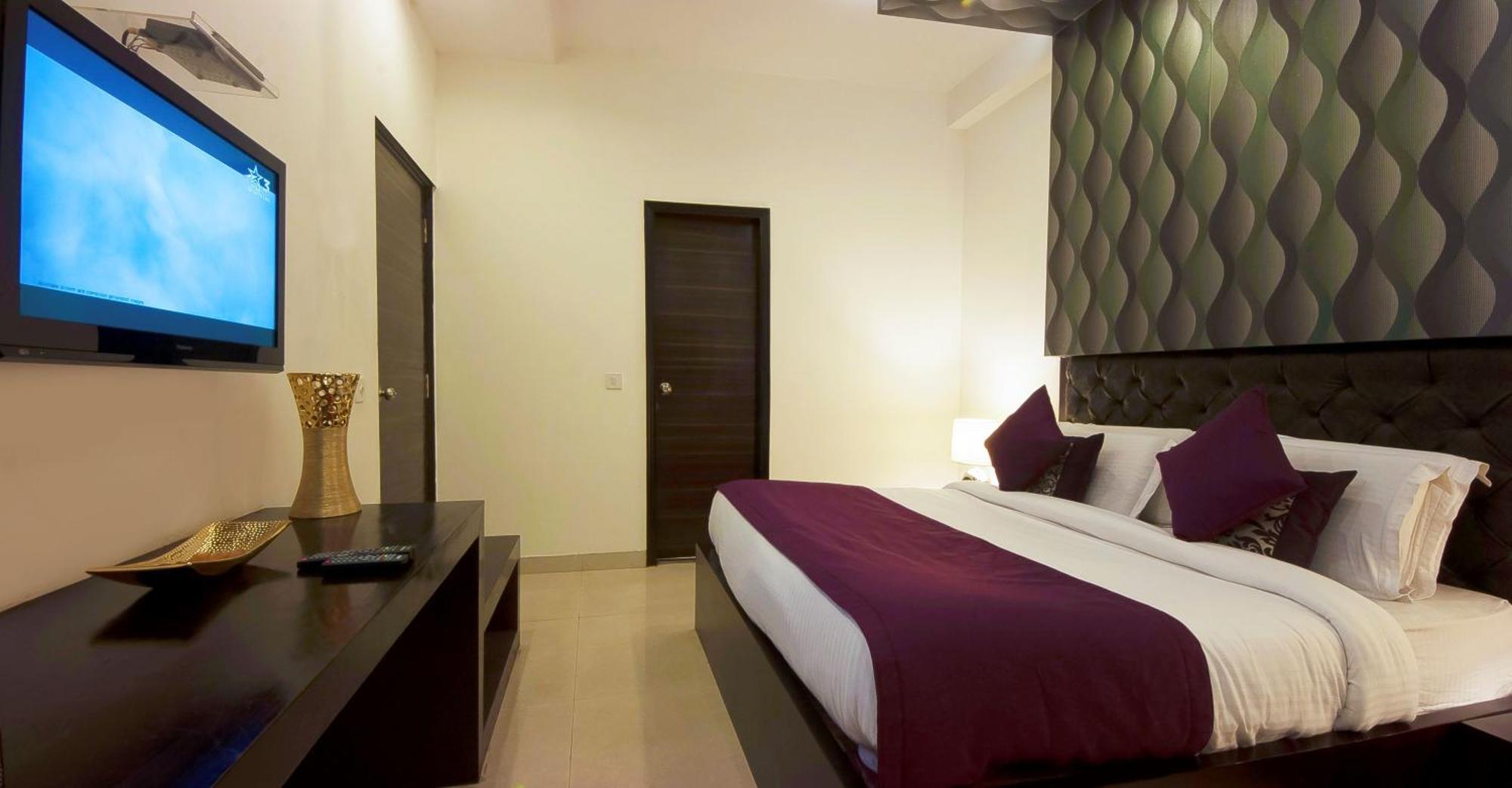Hotel Transit International- Aerocity Delhi Airport นิวเดลี ภายนอก รูปภาพ