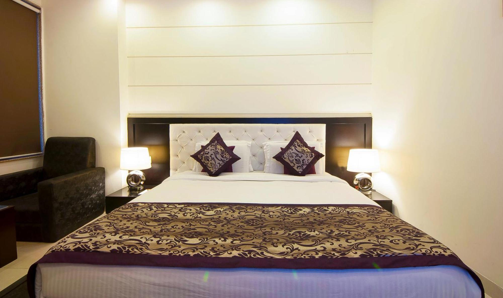 Hotel Transit International- Aerocity Delhi Airport นิวเดลี ภายนอก รูปภาพ